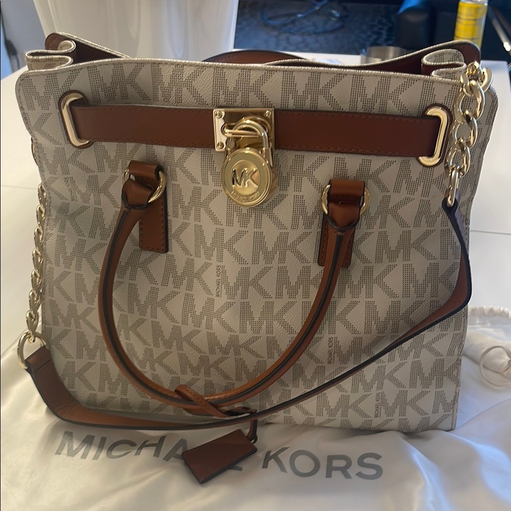 Large Michael Kors Tote Bag 
Beautiful Like New
